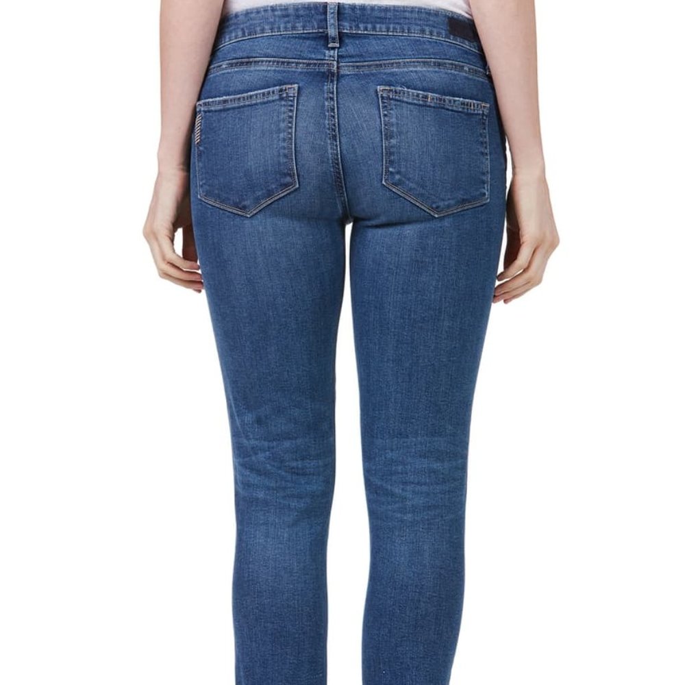 SOLD OUT Skyline Crop Skinny Jeans in Pico